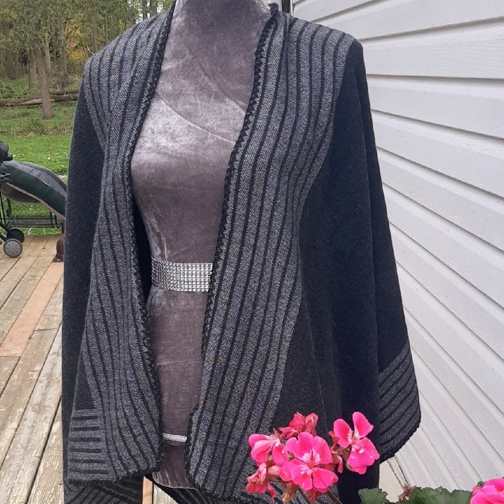 NWT Just☁️Cozy Poncho Scarf Wrap Black and Gray Striped☁️Huge 53"×30"